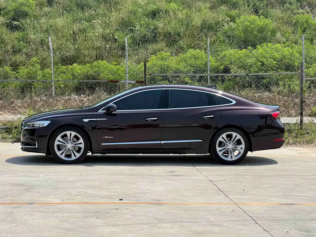 Buick LaCrosse 2022 — фото 3