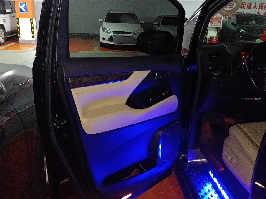 Toyota Alphard 2021