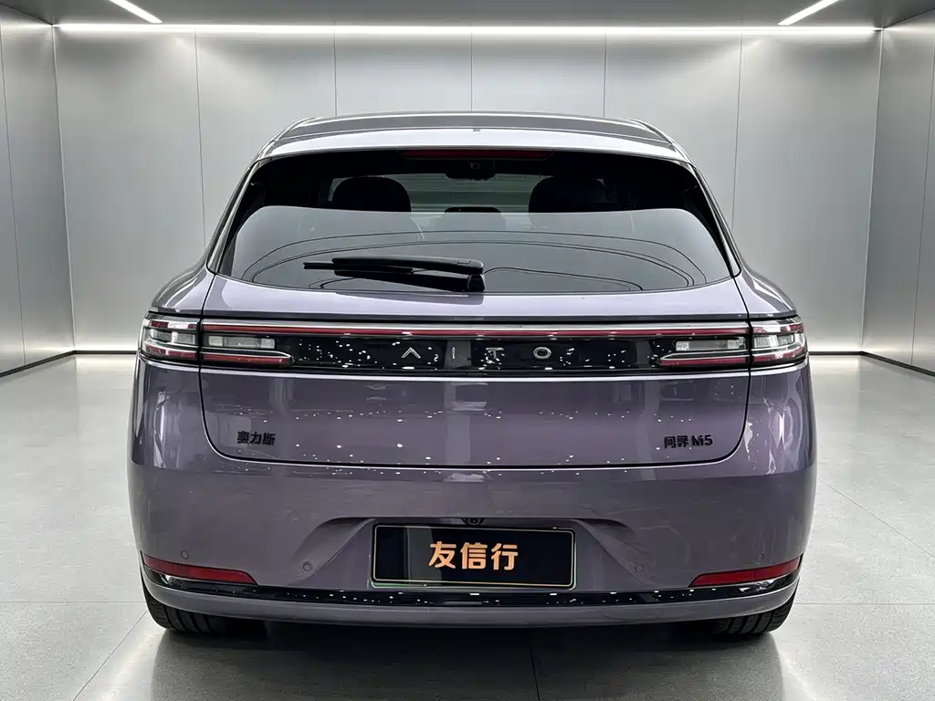 AITO M5 2025