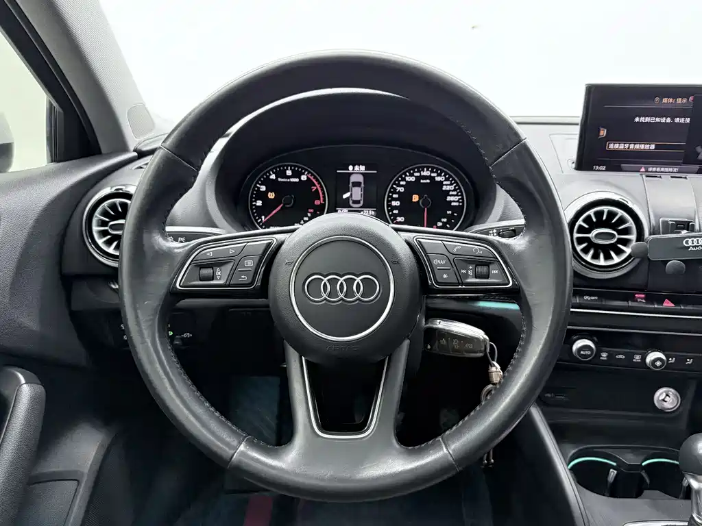 Audi A3 2019 — фото 12