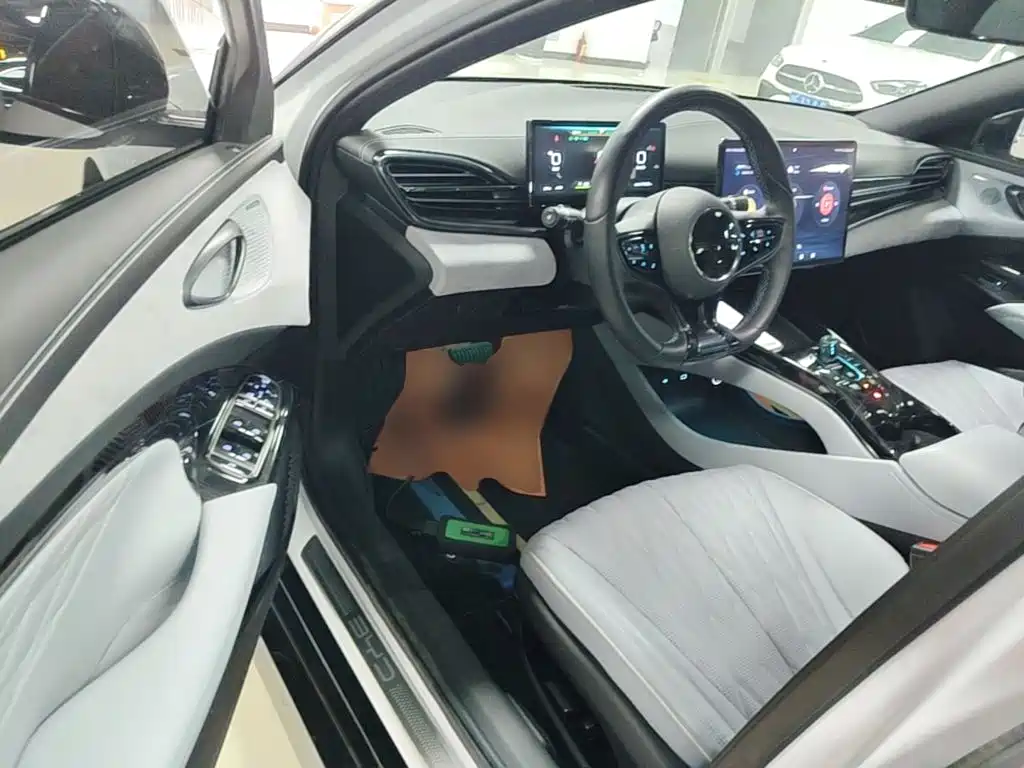 BYD Seal 2023 — фото 16