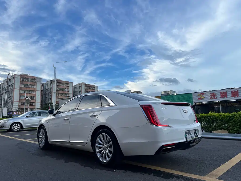 Cadillac XTS 2018 — фото 6