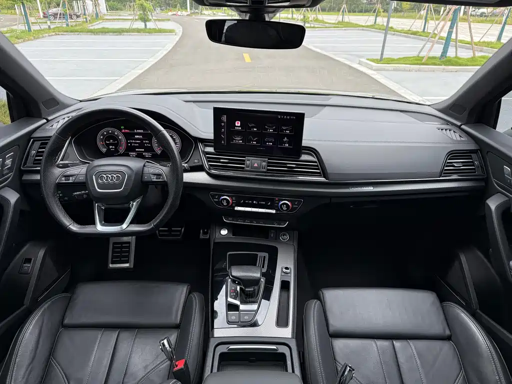 Audi Q5L 2024 — фото 12