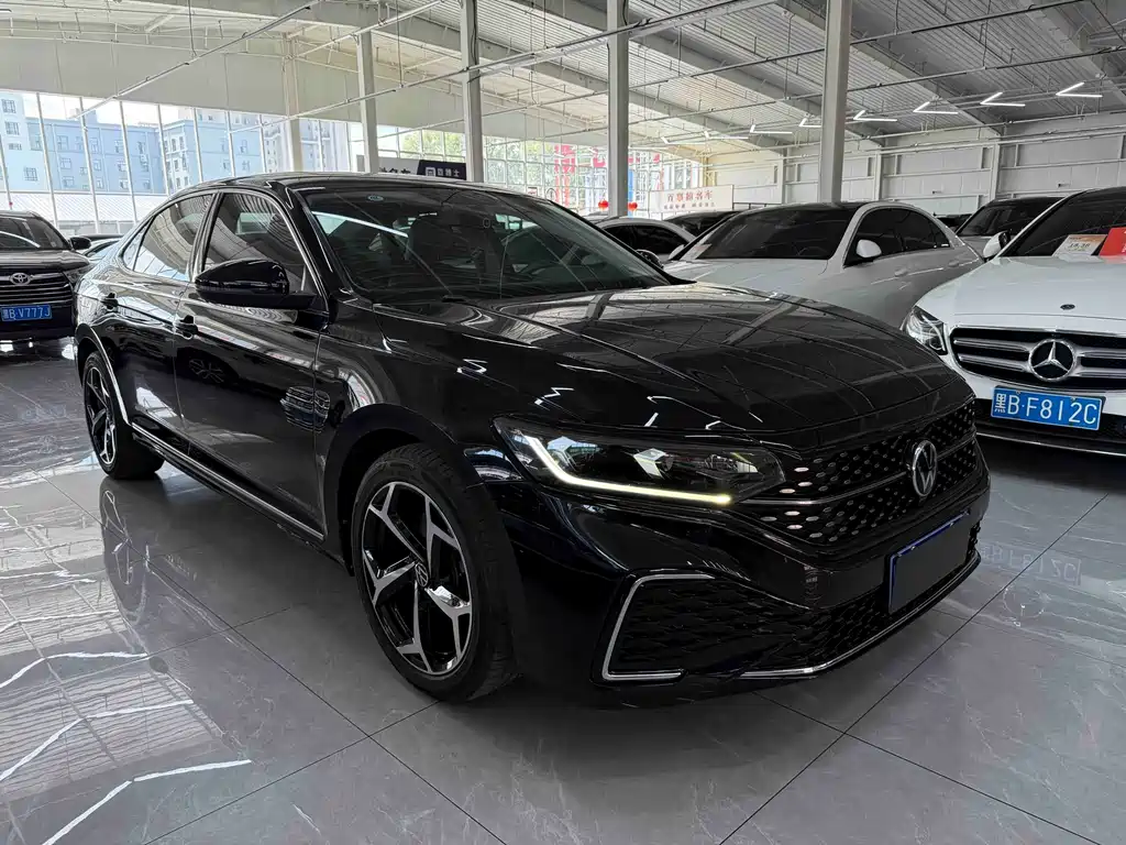 Volkswagen Passat 2022