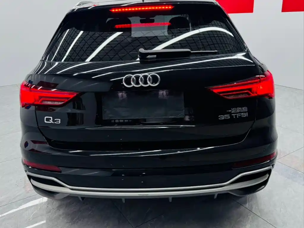 Audi Q3 2022 — фото 12