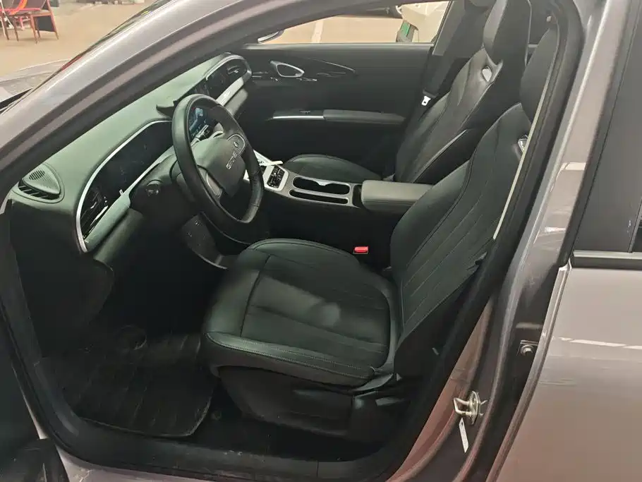 Geely Galaxy Starwish 2025 — фото 9