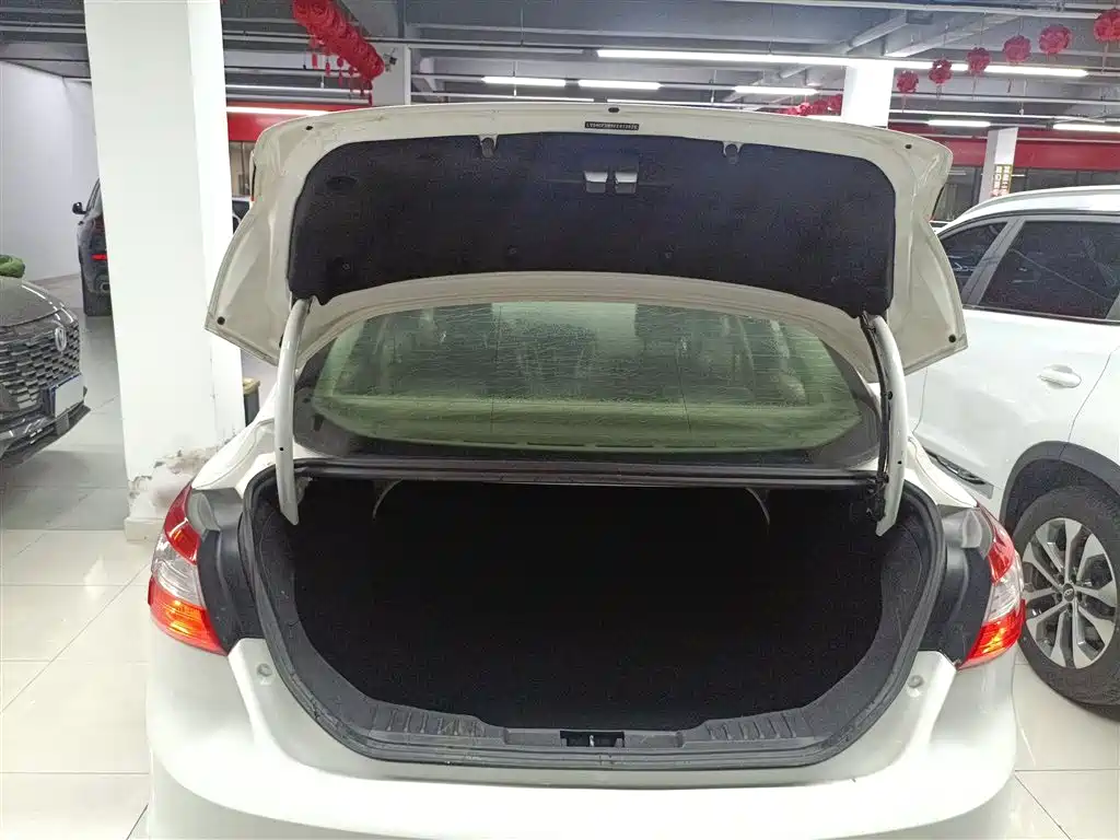 Ford Focus 2015 — фото 19