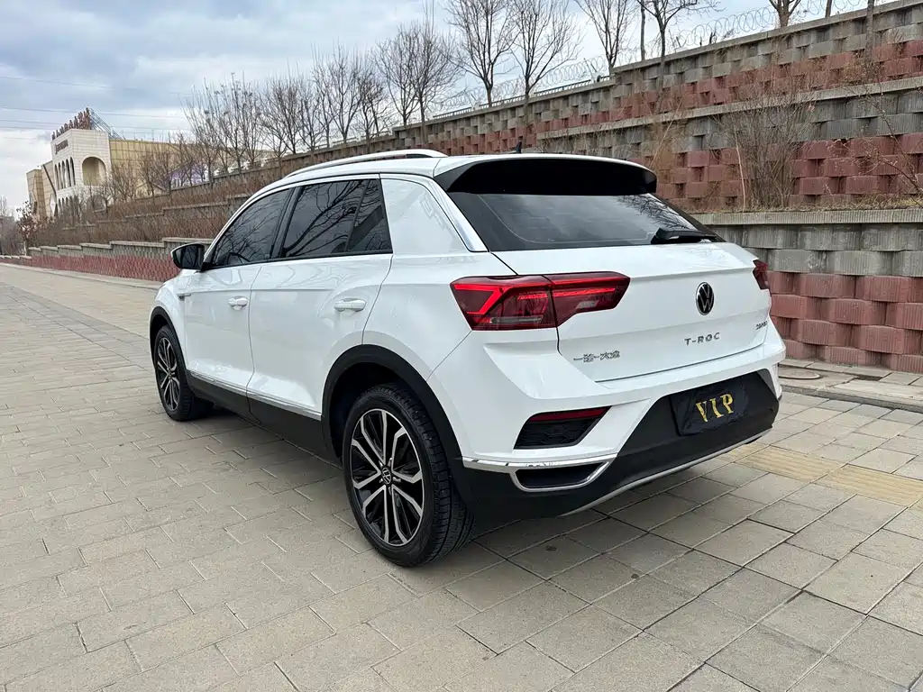 Volkswagen T-Roc 2022 — фото 8