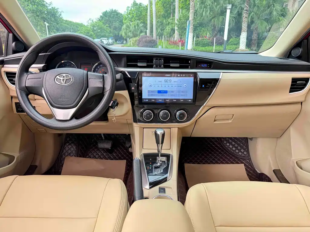 Toyota Corolla 2015 — фото 9