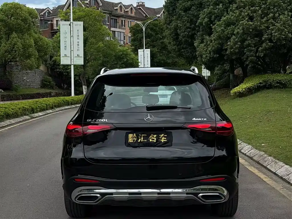 Mercedes-Benz GLC 2023