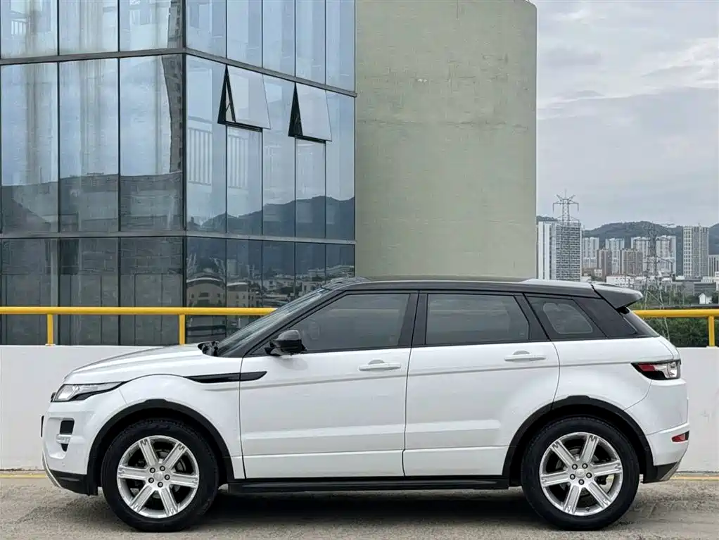 Land Rover Evoque 2015 — фото 12