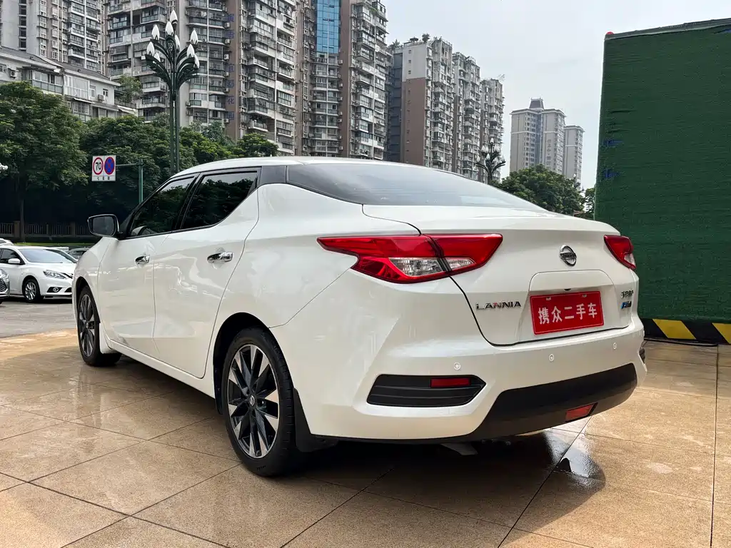Nissan Bluebird 2019 — фото 15