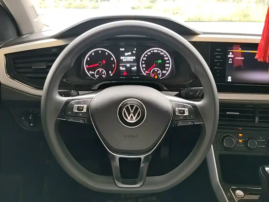 Volkswagen Polo 2021 — фото 11