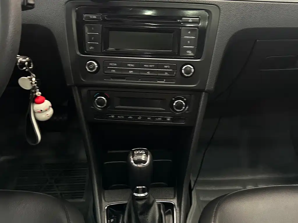 Skoda Rapid Spaceback 2016 — фото 18