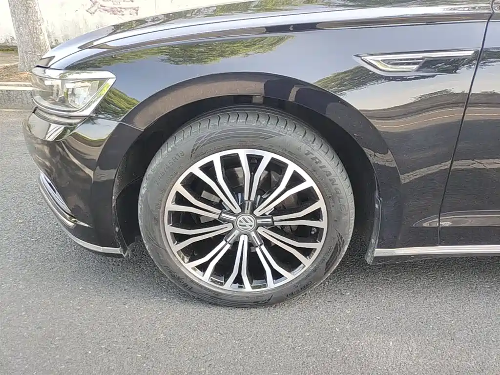 Volkswagen Phideon 2018 — фото 23