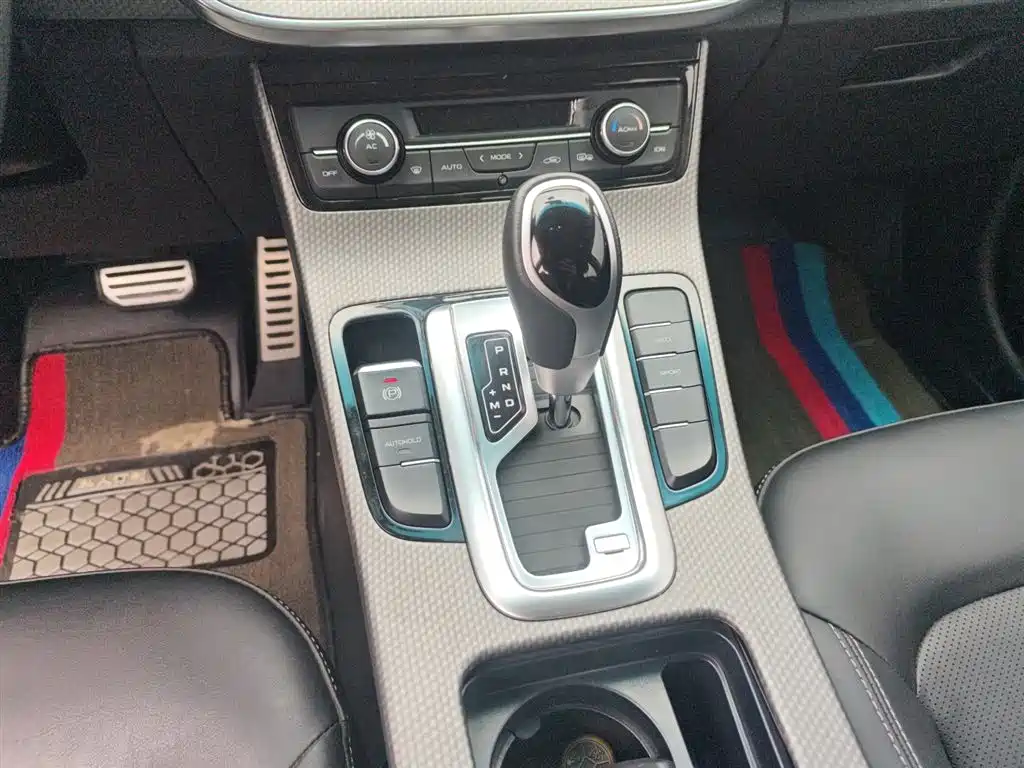 Geely Emgrand GS 2018 — фото 14