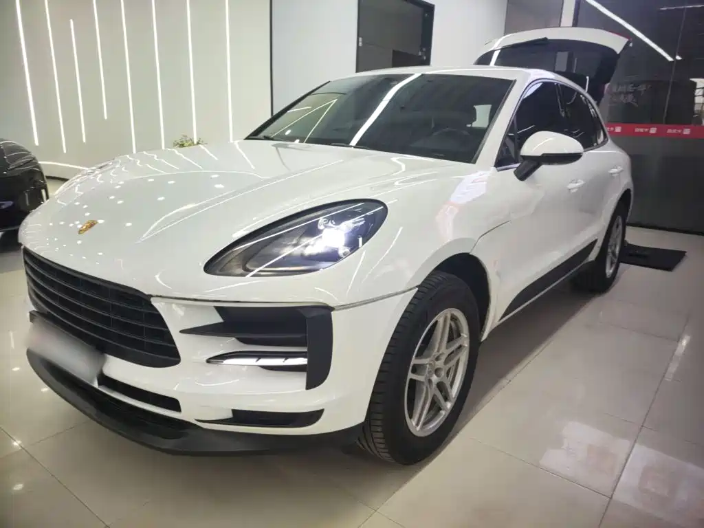 Porsche Macan 2021