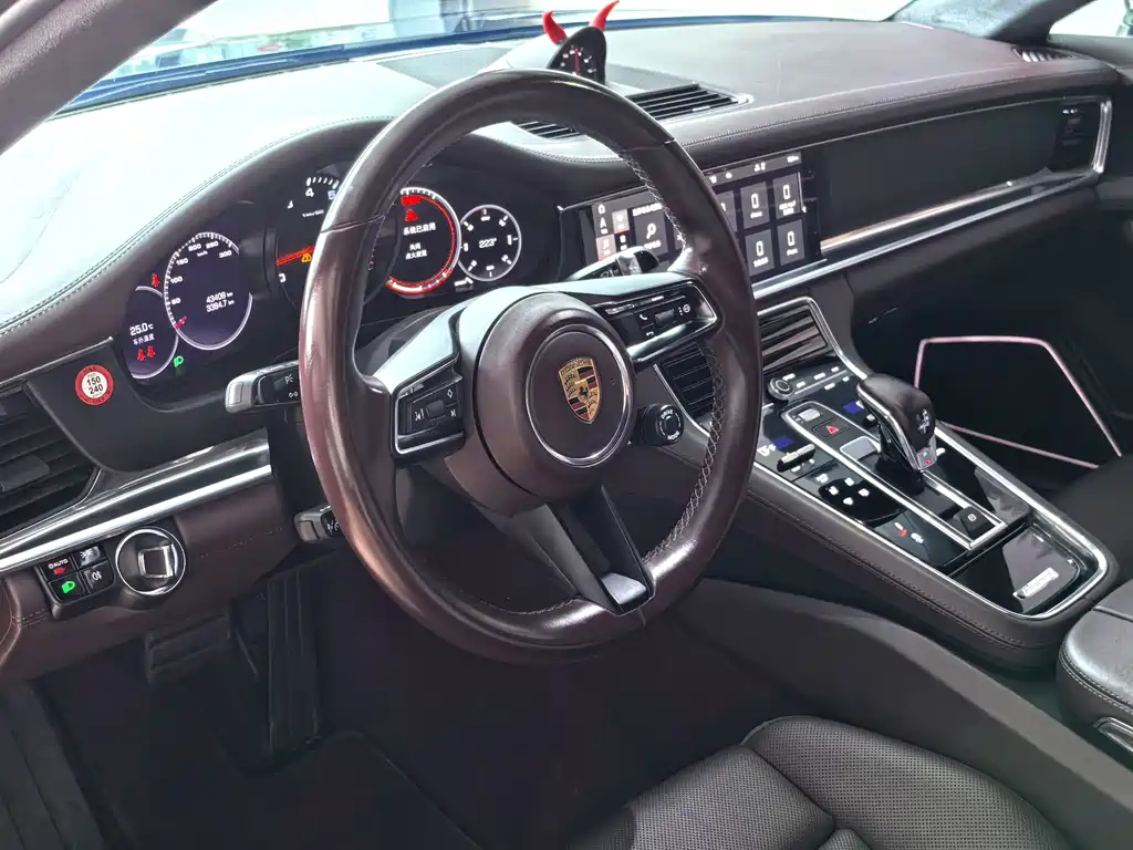 Porsche Panamera 2021 — фото 11