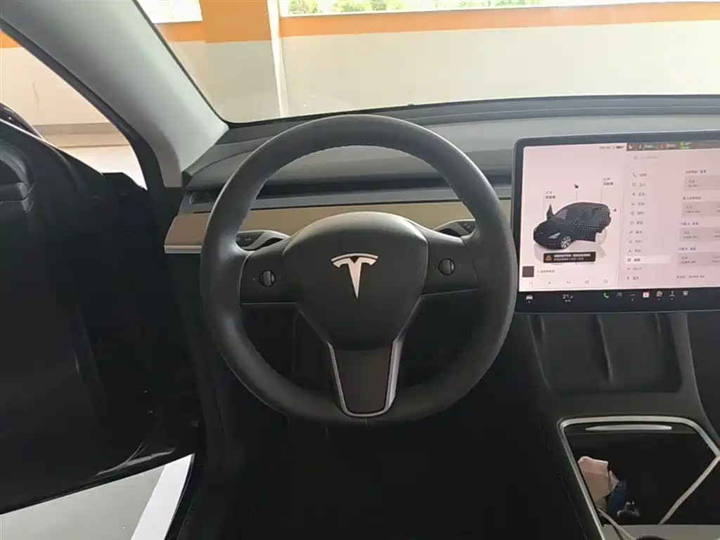 Tesla Model Y 2022 — фото 11