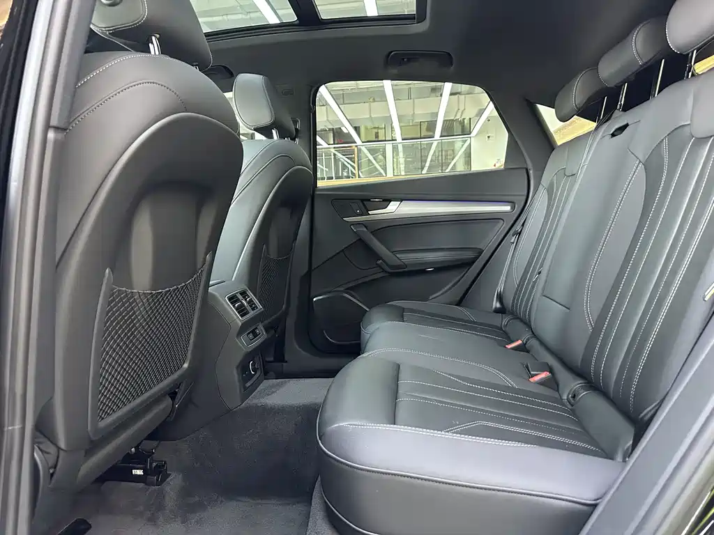 Audi Q5L Sportback 2022 — фото 12