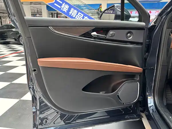 Lincoln Nautilus 2021
