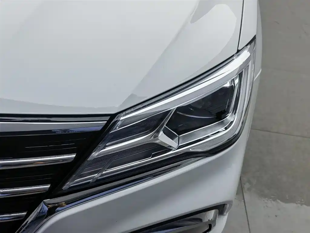 Roewe i5 2020