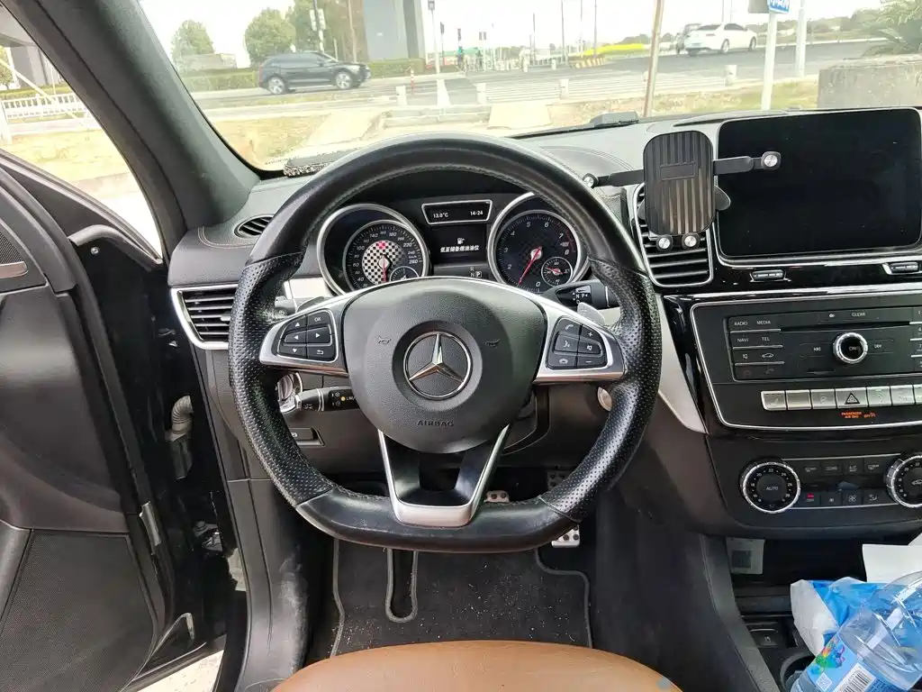Mercedes-Benz GLE 2016