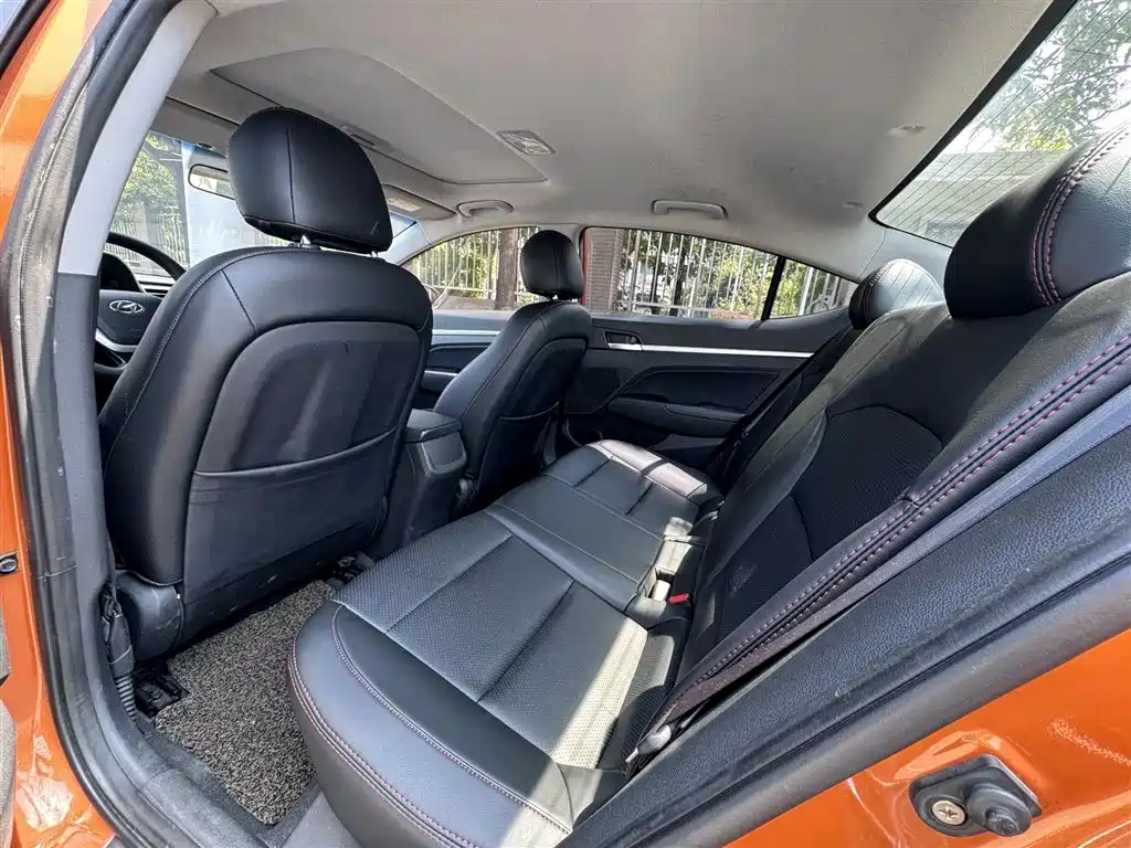 Hyundai Elantra 2016