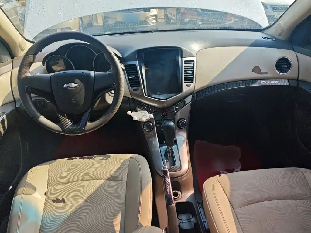 Chevrolet Cruze 2015 — фото 10