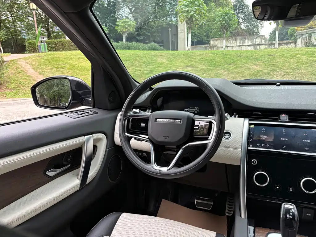 Land Rover Discovery Sport 2022 — фото 11