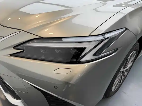 Lexus ES 2018