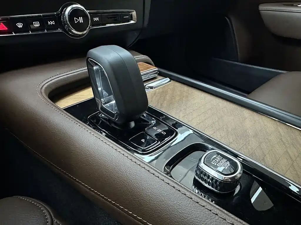Volvo S90 2024 — фото 10