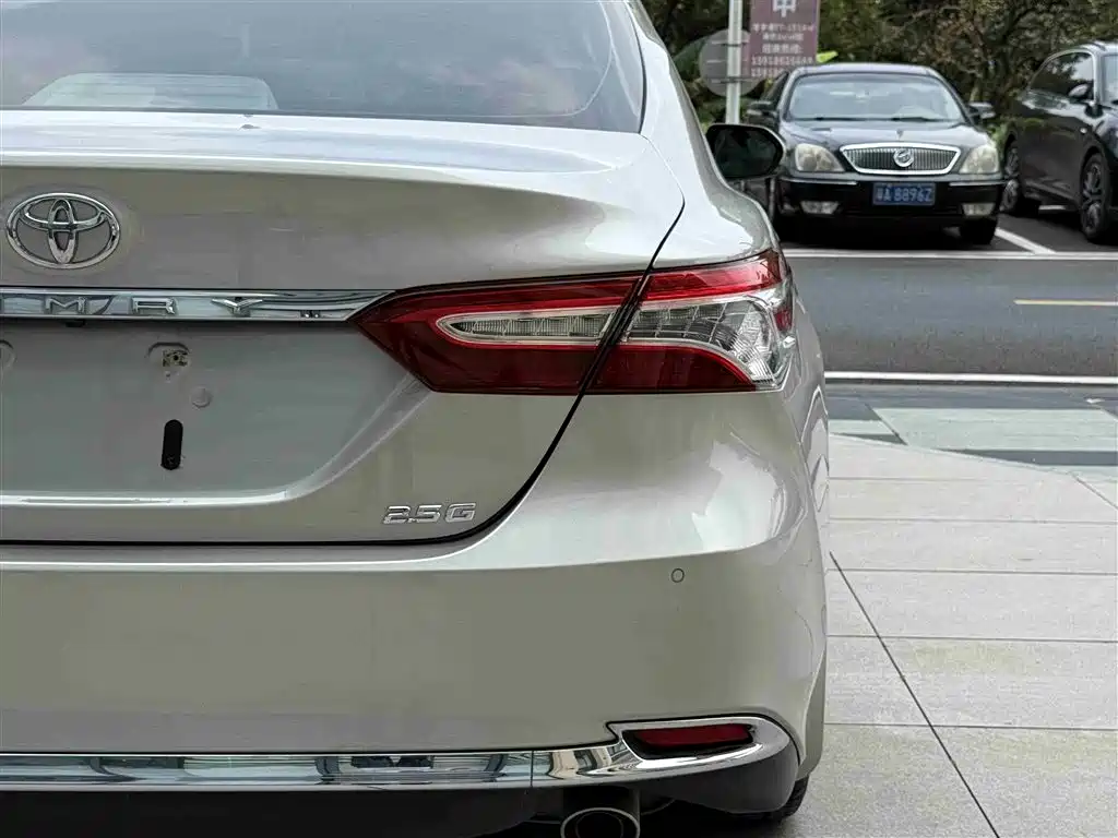 Toyota Camry 2024 — фото 12