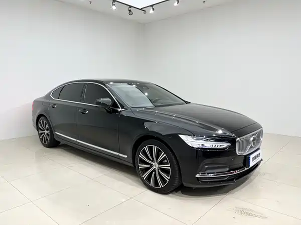 Volvo S90 2023