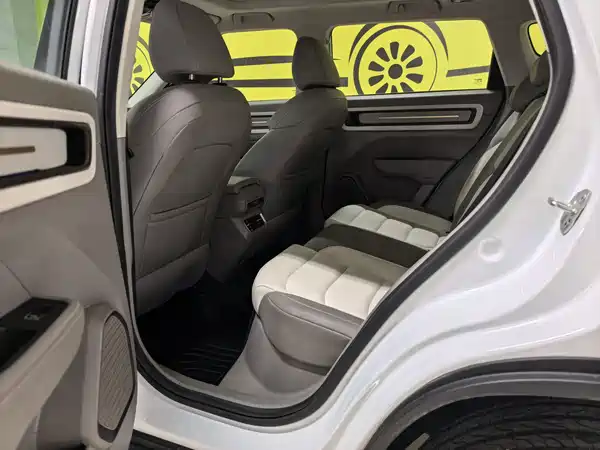 Geely ICON 2025