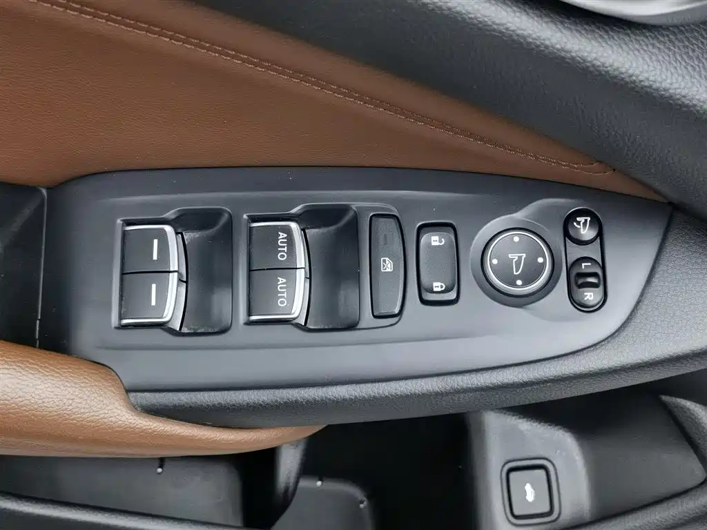 Honda Inspire 2018 — фото 9