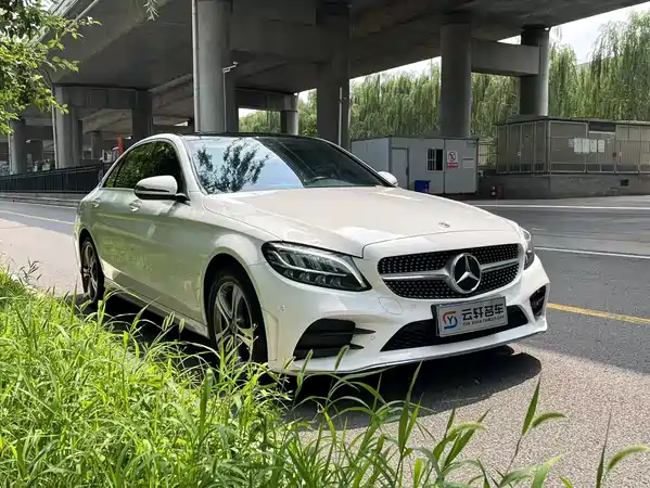 Mercedes-Benz C-Class 2021