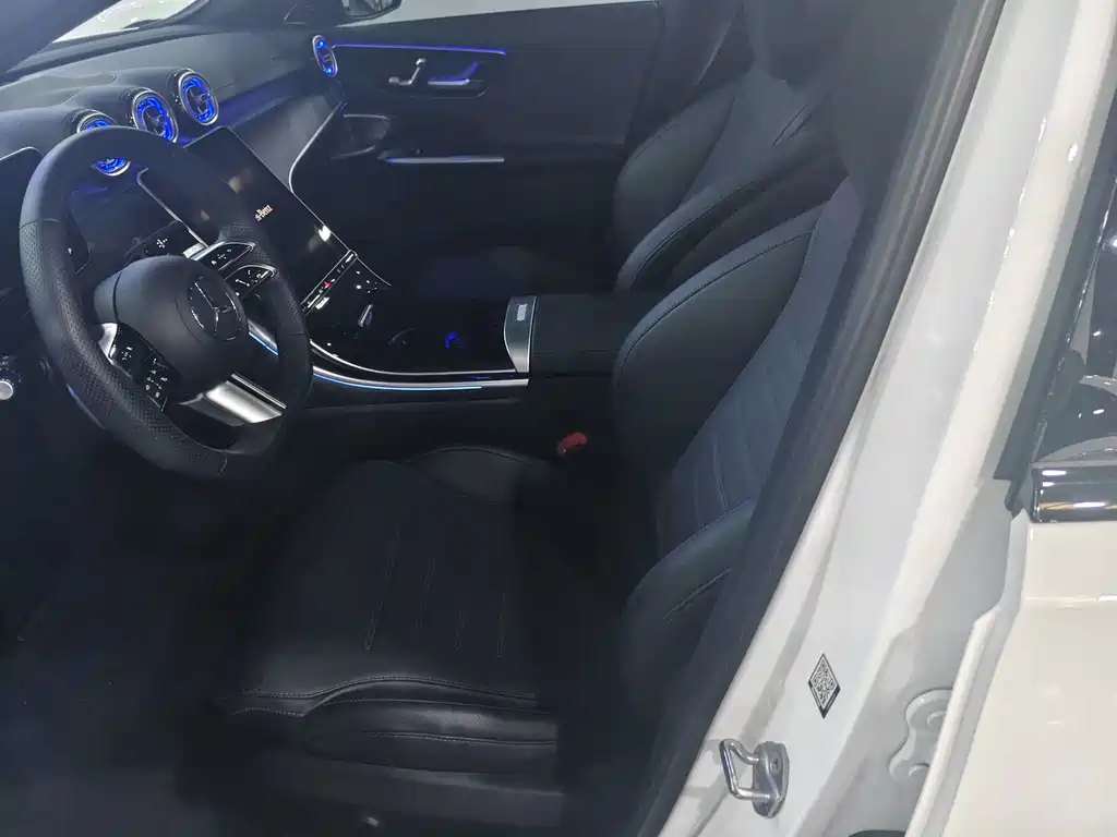 Mercedes-Benz C-Class 2023