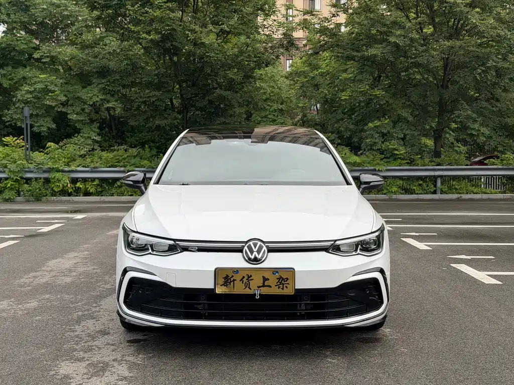 Volkswagen Golf 2021