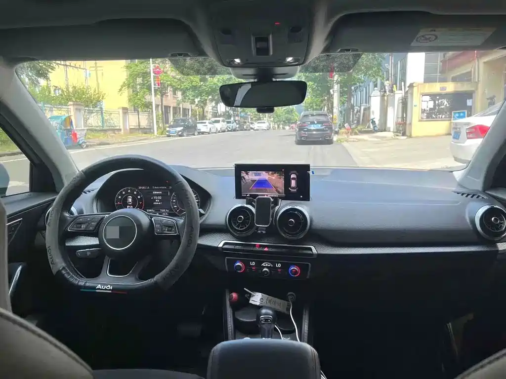 Audi Q2L 2022