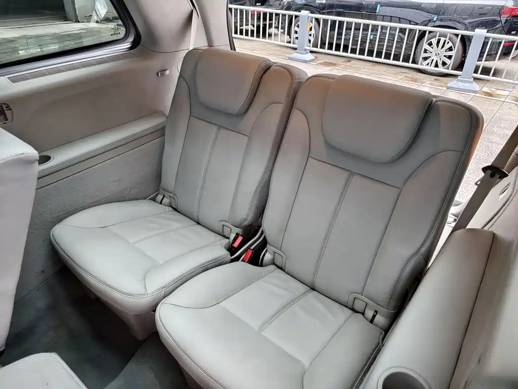 Mercedes-Benz GL-Class 2011 — фото 16