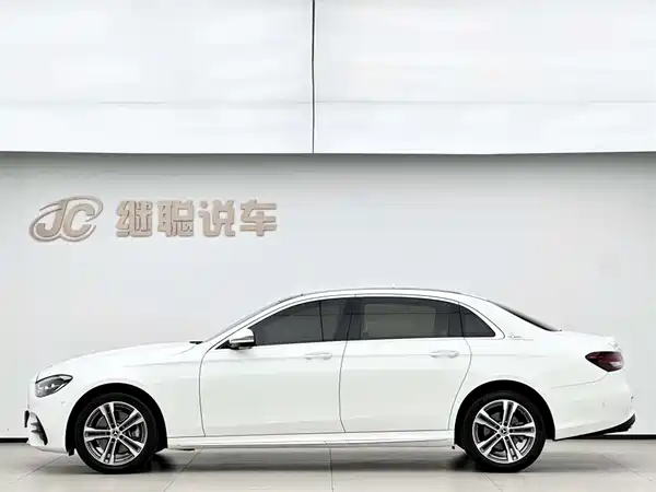 Mercedes-Benz E-Class 2022