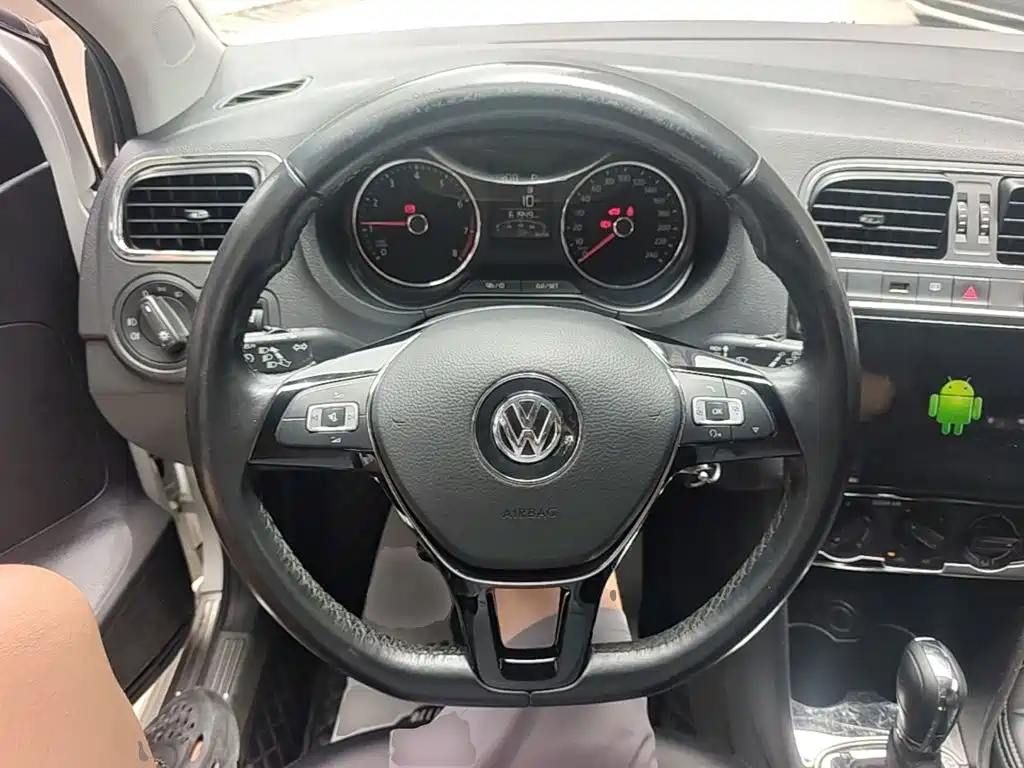 Volkswagen Polo 2018 — фото 11