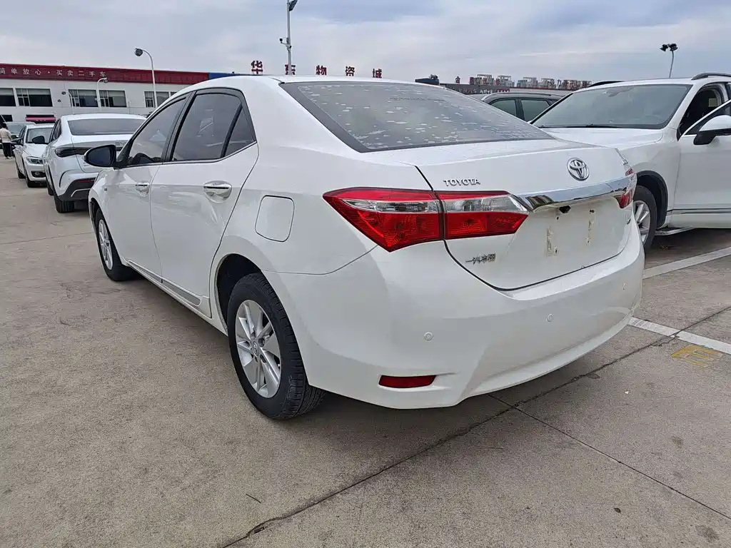 Toyota Corolla 2015 — фото 11