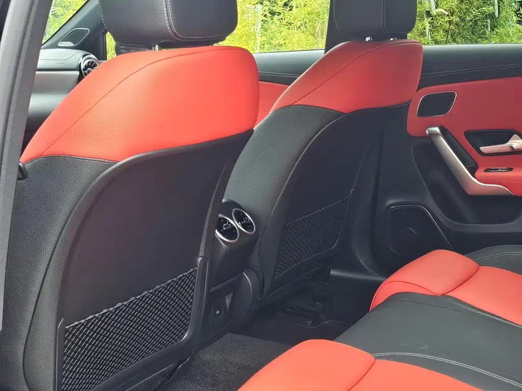 Mercedes-Benz A-Class AMG 2025 — фото 8