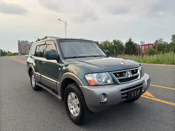 Mitsubishi Pajero 2008