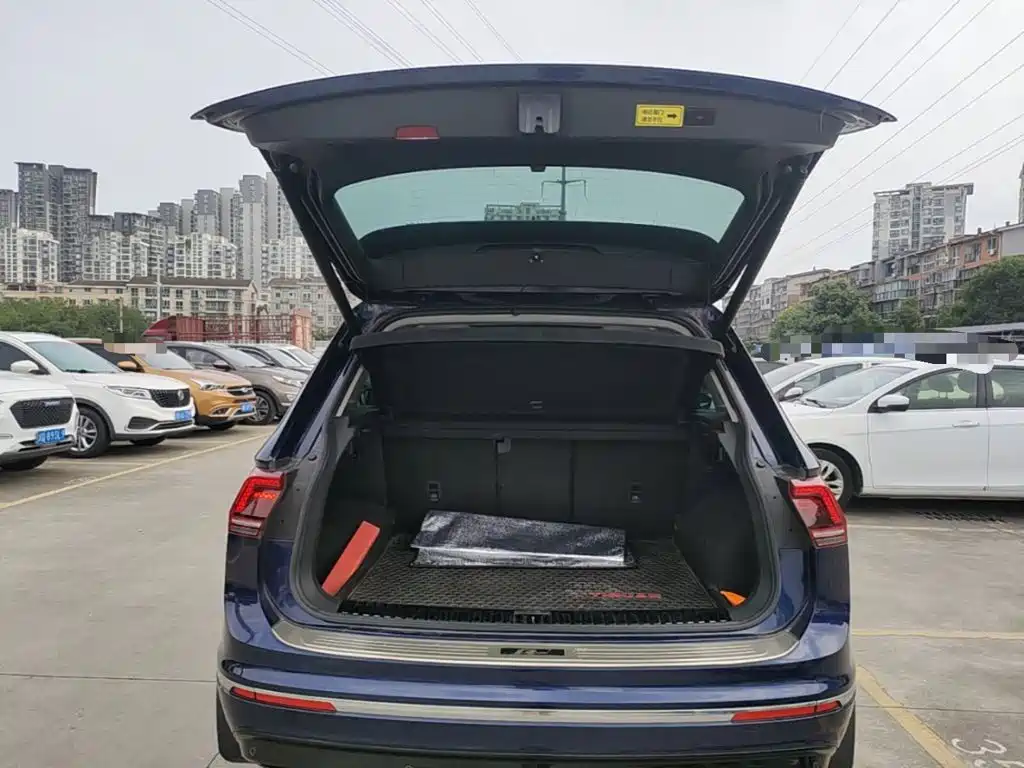 Volkswagen Tiguan 2018 — фото 19