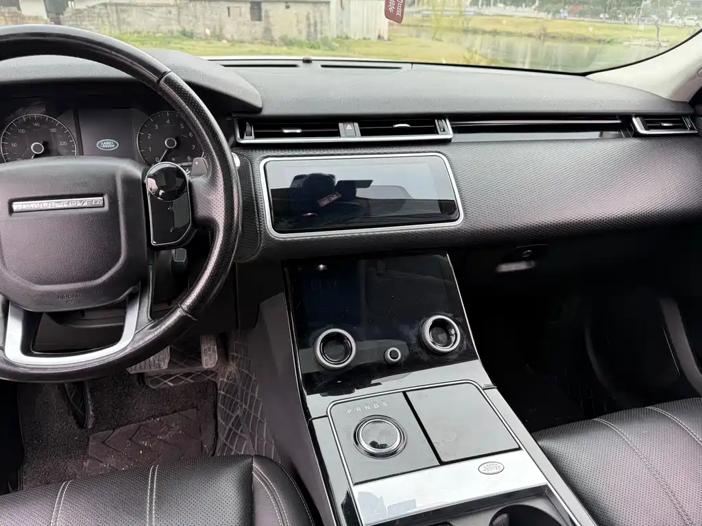 Land Rover Velar 2019 — фото 11