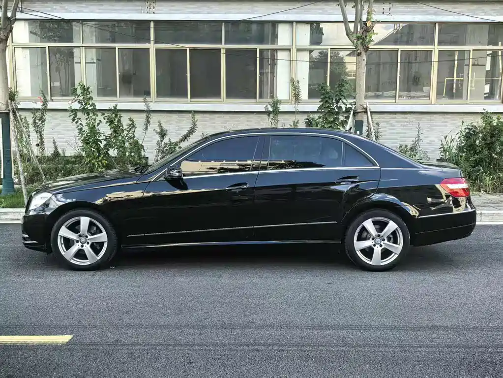 Mercedes-Benz E-Class 2013