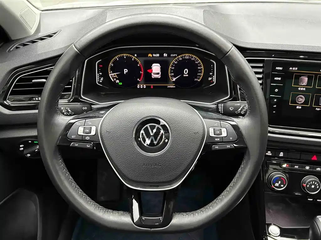 Volkswagen T-Roc 2023